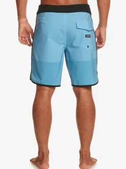 Mens Quiksilver Shorts & Amphibians|Highline Scallop 19