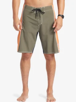 Mens Quiksilver Shorts & Amphibians|Surfsilk Flight 20 20