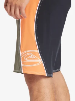Mens Quiksilver Shorts & Amphibians|Surfsilk Flight 20 20