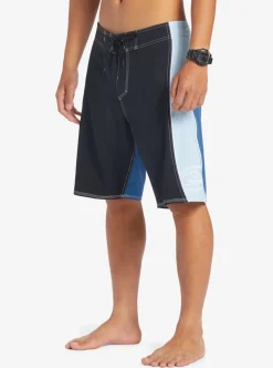 Mens Quiksilver Shorts & Amphibians|Surfsilk Flight 20 20