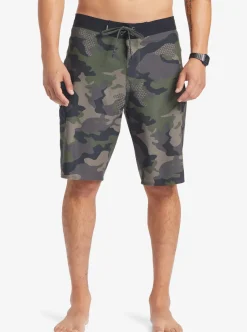 Mens Quiksilver Shorts & Amphibians|Surfsilk Hawaii Camo 21 21