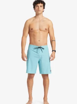 Mens Quiksilver Shorts & Amphibians|Surfsilk Kaimana 19