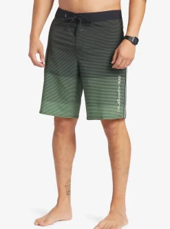 Mens Quiksilver Boardshorts|Surfsilk Massive 20