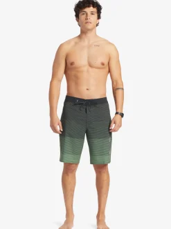 Mens Quiksilver Boardshorts|Surfsilk Massive 20