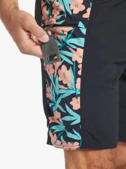 Mens Quiksilver Boardshorts|Waterman Cliffside Solid 19